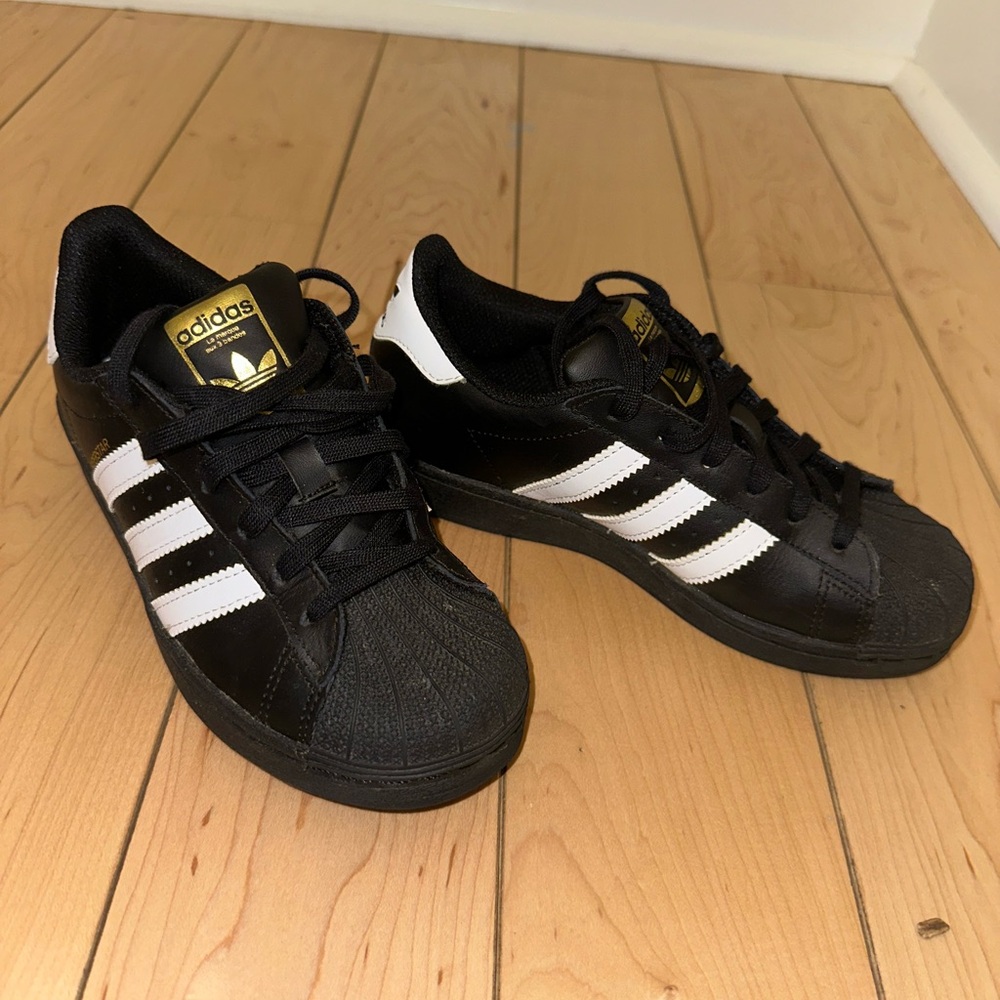 Girls size 2 black and white adidas
